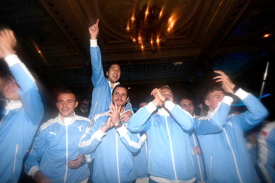 Malmö FFs spelare jublar på nattklubben Hipp i Malmö