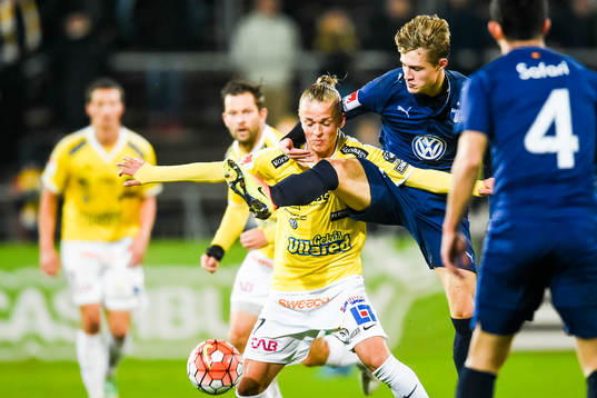 Falkenbergs Jesper Karlsson och Malmö FFs Mattias Svanberg