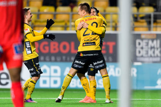 Elfsborgs Jesper Manns jublar med Viktor Prodell och Adam