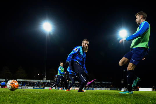 Malmö FFs Jo Inge Berget och Kari Arnason värmer upp