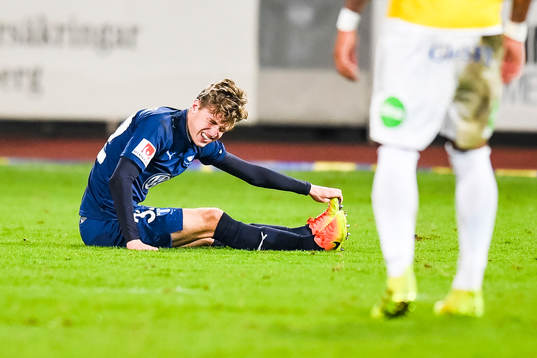 Malmö FFs Mattias Svanberg har ont