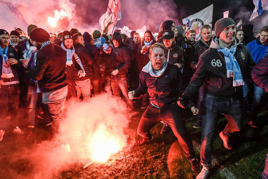 Malmö FFs supportrar jublar