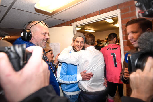 Malmö FFs Markus Rosenberg jublar i omklädningsrummet