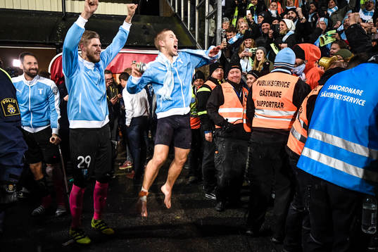 Malmö FFs Anton Tinnerholm  jublar