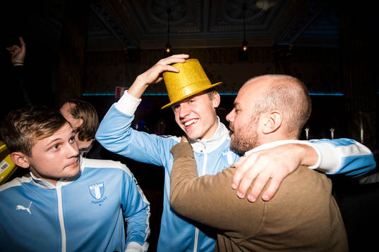 Malmö FFs Erik Andersson och Mattias Svanberg firar med