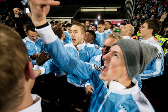 Malmö FFs Teddy Bergqvist och Anton Tinnerholm jublar