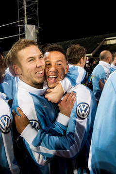 Malmö FFs Anton Tinnerholm och Tobias Sana jublar