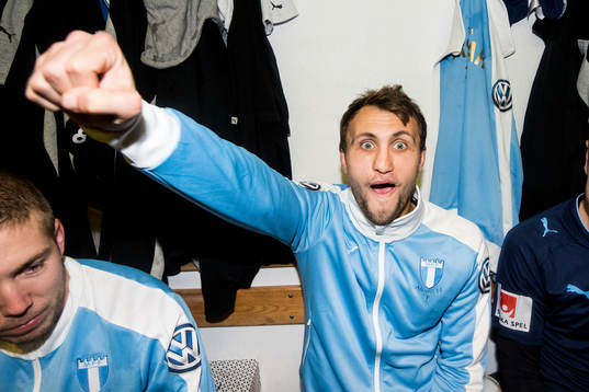 Malmö FFs Magnus Wolff Eikrem jublar i omklädningsrummet