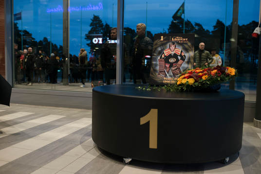 Förening och supportrar hedrar minnet av Wille Löfqvist i