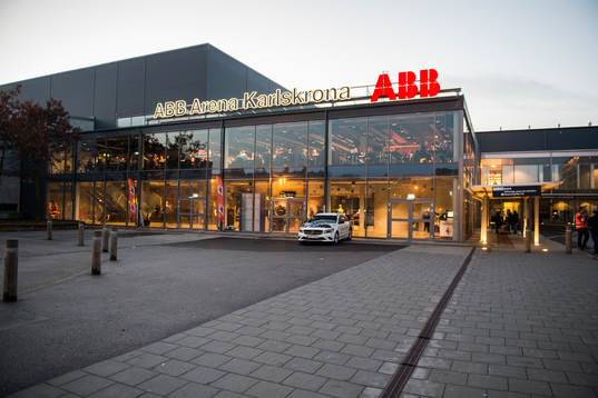 ABB arena exteriör innan ishockeymatchen i SHL mellan