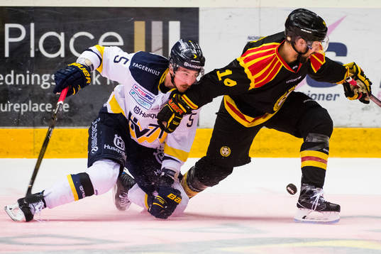 s Adam Almquist och Brynäs Johan Alcén