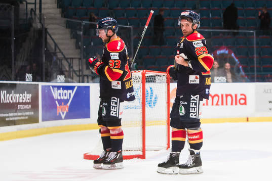 Djurgårdens Linus Hultström och Matt Anderson deppar