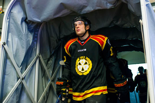 Brynäs Pathrik Westerholm före ishockeymatchen i SHL