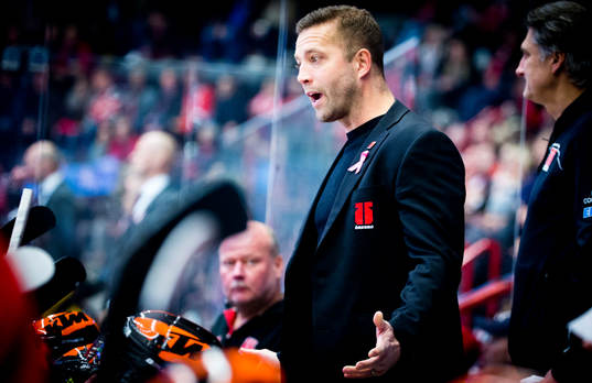 Örebros tränare Johan Tornberg är arg
