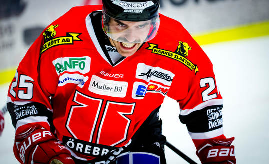 Örebros Martin Johansson jublar