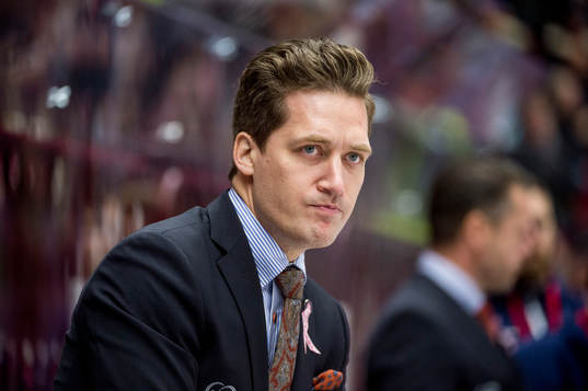 Växjös tränare Sam Hallam