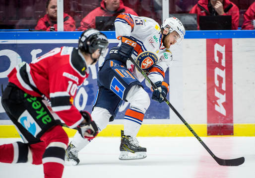 Växjös Sam Marklund mot Malmö Redhawks Robin Alvarez
