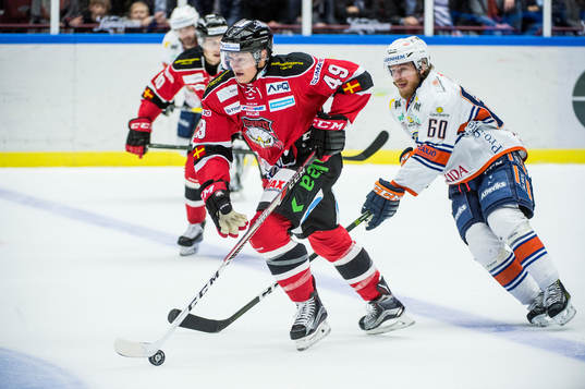 Malmö Redhawks Rhett Rakhshani mot Växjös Erik Josefsson