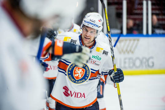 Växjös Geoff Platt jublar