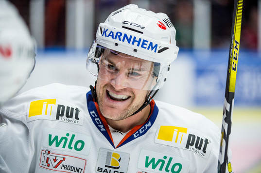 Växjös Geoff Platt jublar