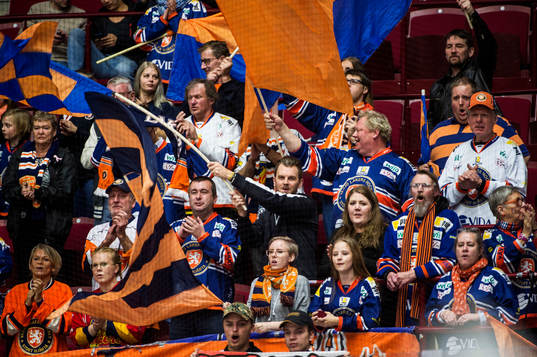 Växjös supportrar jublar åt segern med 0-3 i