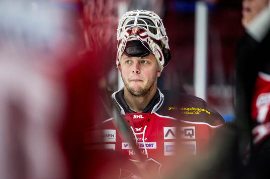 Malmö Redhawks målvakt Oscar Alsenfelt deppar