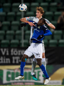 IFK Göteborgs Thomas Rogne och Sundsvalls Peter Wilson