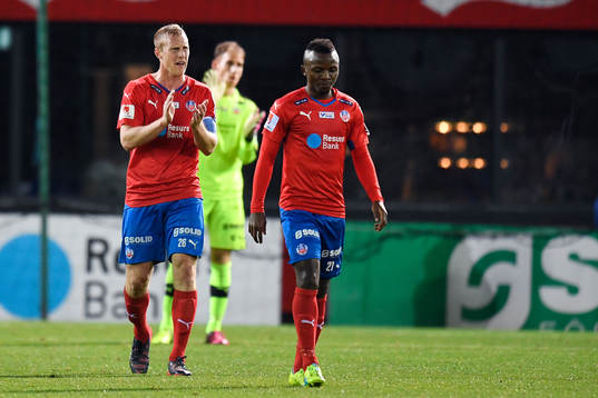 Helsingborgs Peter Larssonoch Monday Samuel deppar