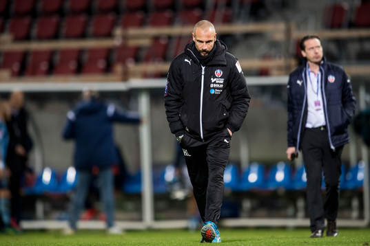 Helsingborgs manager Henrik Larsson deppar i halvtid