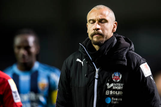 Helsingborgs manager Henrik Larsson deppar i halvtid