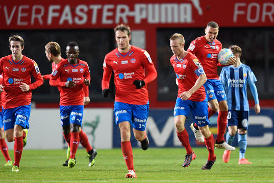Helsingborgs Peter Larsson jublar med Jordan Larsson