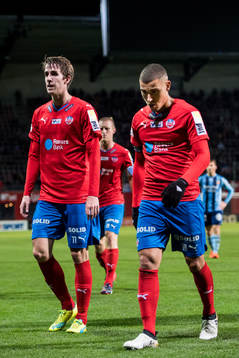 Helsingborgs Adam Eriksson och Jordan Larsson deppar när