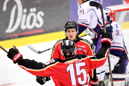 Luleås Bill Sweatt och Christian Jaros jublar
