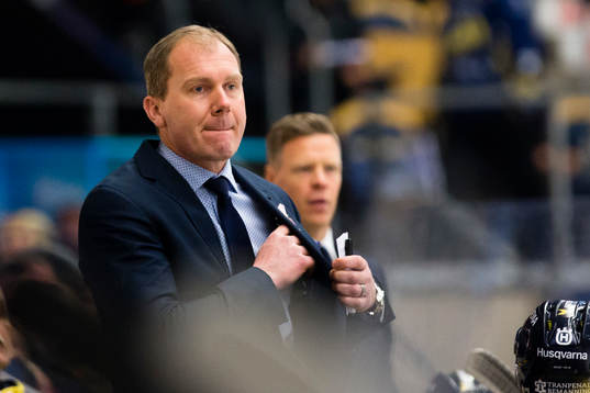 s tränare Johan Lindbom