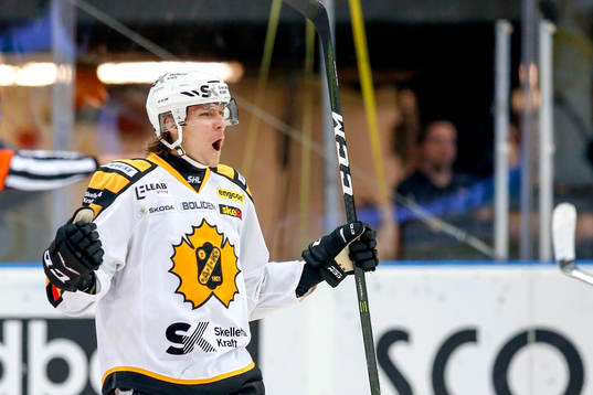 Skellefteås Jesper Olofsson jublar