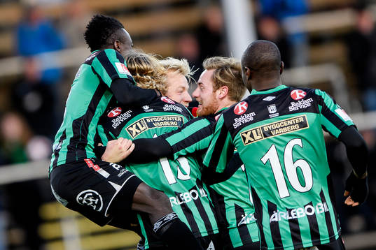 Varbergs spelare jublar