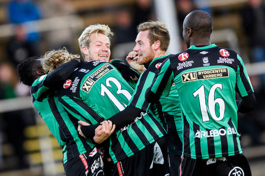 Varbergs spelare jublar