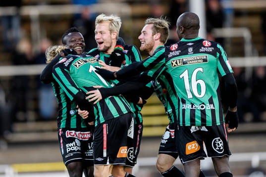 Varbergs spelare jublar