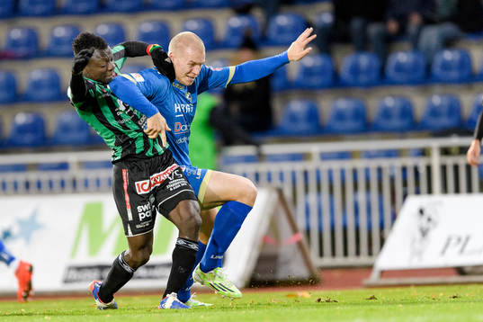 Varbergs Thomas Boakye och Ljungskiles Petter Björlund