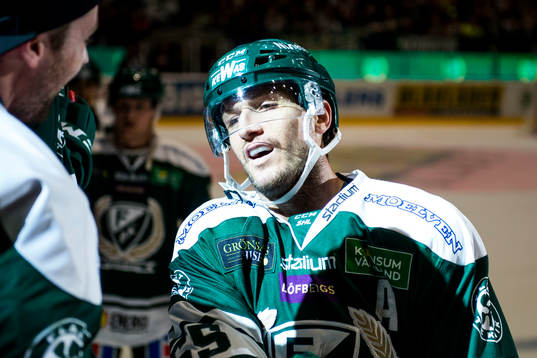 Färjestads Ole-Kristian Tollefsen jublar