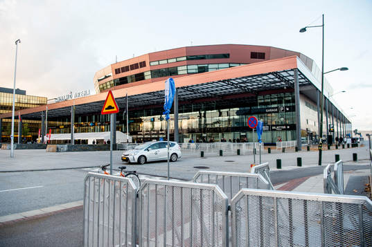 Förberedelser med polisavspärringar