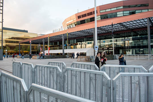 Förberedelser med polisavspärringar