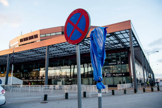 Förberedelser med polisavspärringar