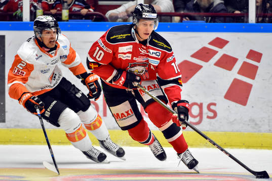 Växjös Teemu Laakso och Malmö Redhawks Robin Alvarez