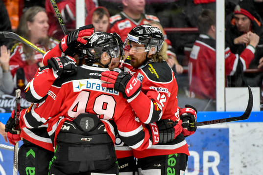 Malmö Redhawks Nichlas Hardt jublar