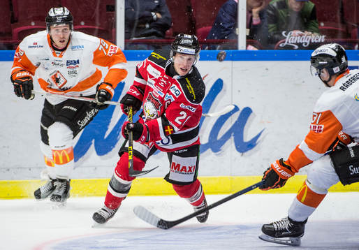 Malmö Redhawks Erik Forssell mot Karlskronas Emil Lundberg