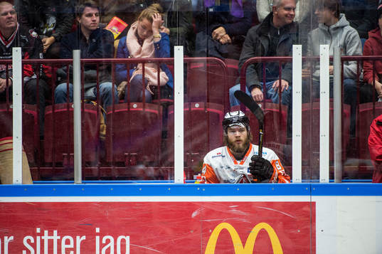 Karlskronas Jimmy Andersson deppar i utvisningsbåset