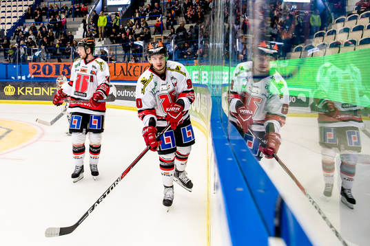 Örebros Libor Hudacek och Tom Wandell värmer upp före