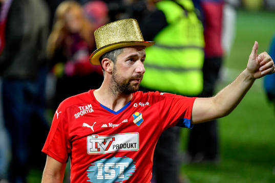 Östers Denis Velic jublar