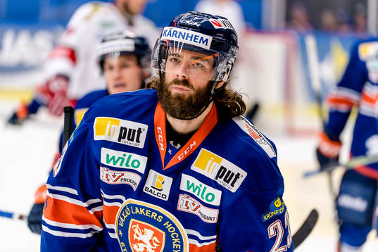 Växjös Ville Leino jublar